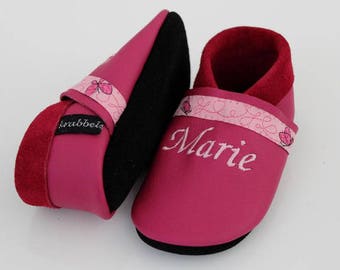 Krabbelschuhe "Schmetterlinge pink/schwarz" mit Namen