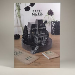 PSYCHO HOUSE Paper Model Papercraft Card model kit FREE Do Not Disturb sign and fake matchbook H0 Scale image 6