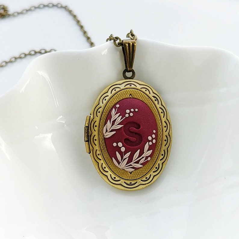love monogram necklace Floral pendant Clay pendant mother/'s day valentines day Personalized Initial Locket romantic gift for wife