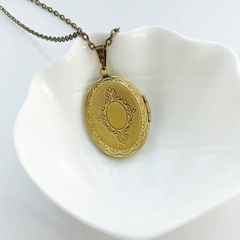 love monogram necklace Floral pendant Clay pendant mother/'s day valentines day Personalized Initial Locket romantic gift for wife