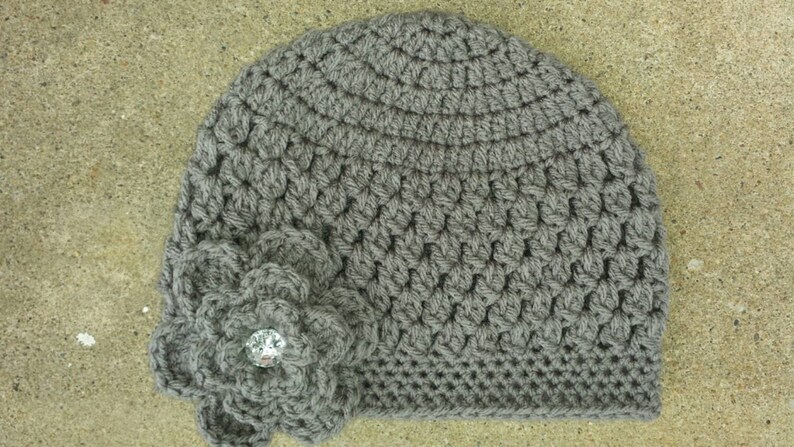 granny stitch hats with 3d flower mini me sets gifts for moms and daughters Mommy and me crocheted hat