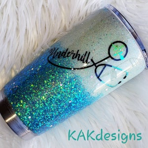 Krankenschwester Glitzerglas, w/ Stethoskop, Name & EKG/Krankenschwester glitzernder Yeti/Spezialanfertigung! Geschenke für Krankenschwestern, Ärzte, Sanitäter, Emts usw