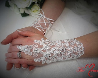 White Fingerless Embroidered Lace Gloves, Lace up Gloves, Wrist Length Bridal Gloves, Prom Gloves, Formal Gloves, Costume Glove