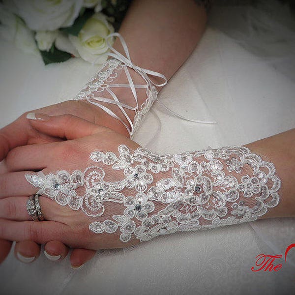 White Fingerless Embroidered Lace Gloves, Lace up Gloves, Wrist Length Bridal Gloves, Prom Gloves, Formal Gloves, Costume Glove