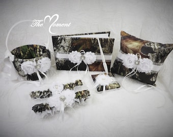 Camo Wedding Set, Wedding Flower Girl Basket, Wedding Pillow, Wedding Guest Book, Pen and Wedding Garter, Camo Wedding Set