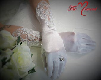 Wedding Gloves, Bridal Gloves, Full Finger Gloves, White Satin Bridal Gloves, Satin Embroidered Lace Gloves, White Lace Gloves, Prom Gloves