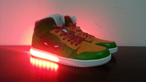 Teenage Mutant Ninja Turtles TMNT Boys Raphael and Leonardo Light-Up Sneakers
