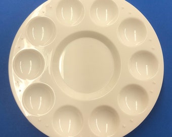Round Plastic Paint Palette: 11-Well Art Mixing Tray