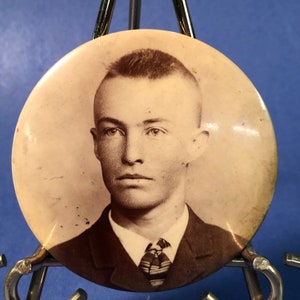 Antique Old Photograph Button