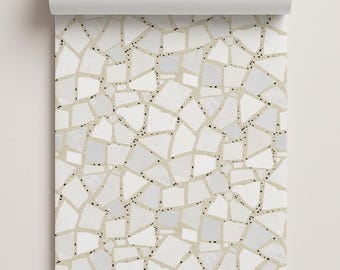 Papel adhesivo Dolce Terrazzo, color beige y blanco.