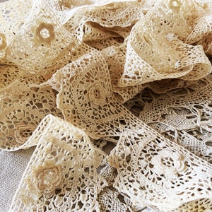 Beautiful Handmade Antique Ivory Irish Crochet Linen Lace Flounce - 3D Roses - Craft  Dolls Petticoats - Finely Hand Crocheted Collectibles