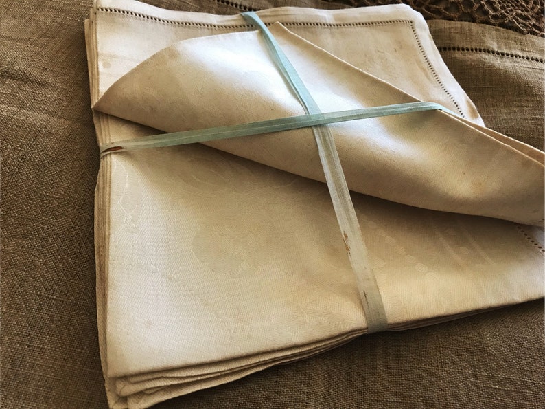 Unused Vintage Scotland Vintage Set 6 Linen Damask Serviettes