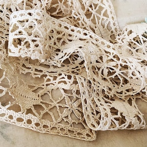 French Handmade Vintage Linen Bobbin lace - Scallops - Craft Costumes Pillows