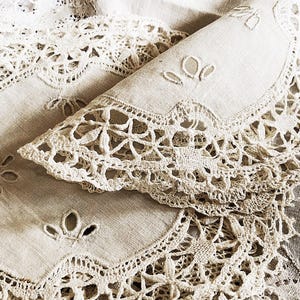 Vintage Hand Embroidered Linen Doily - Handmade Linen Bobbin Lace