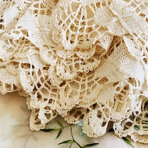 Lovely Soft Handmade Cream Vintage Cream Bobbin Lace Trim - Salvage  Craft Create