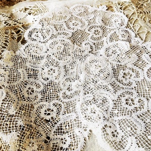 Beautiful Ultra Fine Linen Handmade Vintage Lace Doily - Vintage Decor