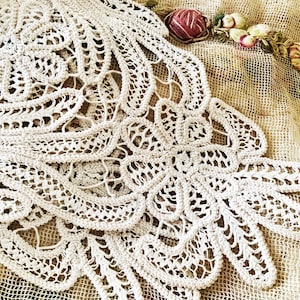 Lovely Antique Handmade Oval Cream Doily / Mat