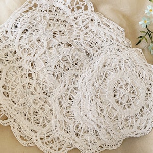 Lovely White Floppy Vintage Handmade Linen Bobbin Lace Doily