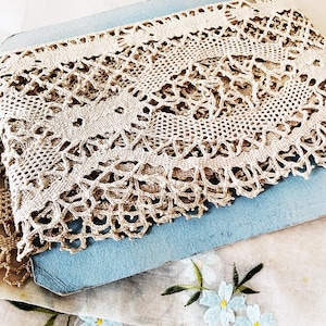 Beautiful Handmade French Vintage Natural Linen Bobbin Lace