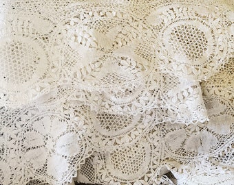 Beautiful White Vintage Handmade Maltese Lace - Bobbin Lace