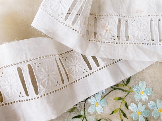 Encaje de inserción de cinta inglesa vintage bordado a mano Encaje de  ojales Enaguas, pantalones y disfraces artesanales