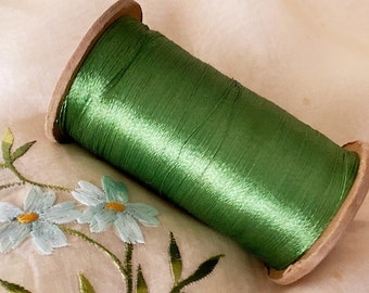 PRÉSENTOIR vintage bobine de fil/filament vert soyeux - Fournitures de mercerie vintage et arts textiles