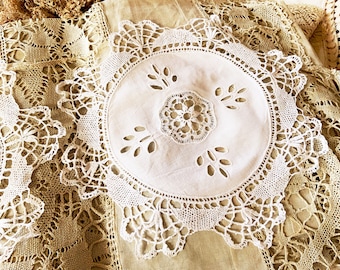 Fine White Vintage Linen Doily - Beautiful Handmade Linen Bobbin Lace - Handmade Eyelet Embroidery - Fabulous Floppy Hand