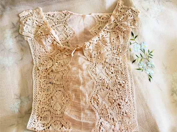 2025年 お歳暮・冬ギフト特集 - Handmade - Front Shirt Lace Maltese Silk Antique Pi… Gem - トップス