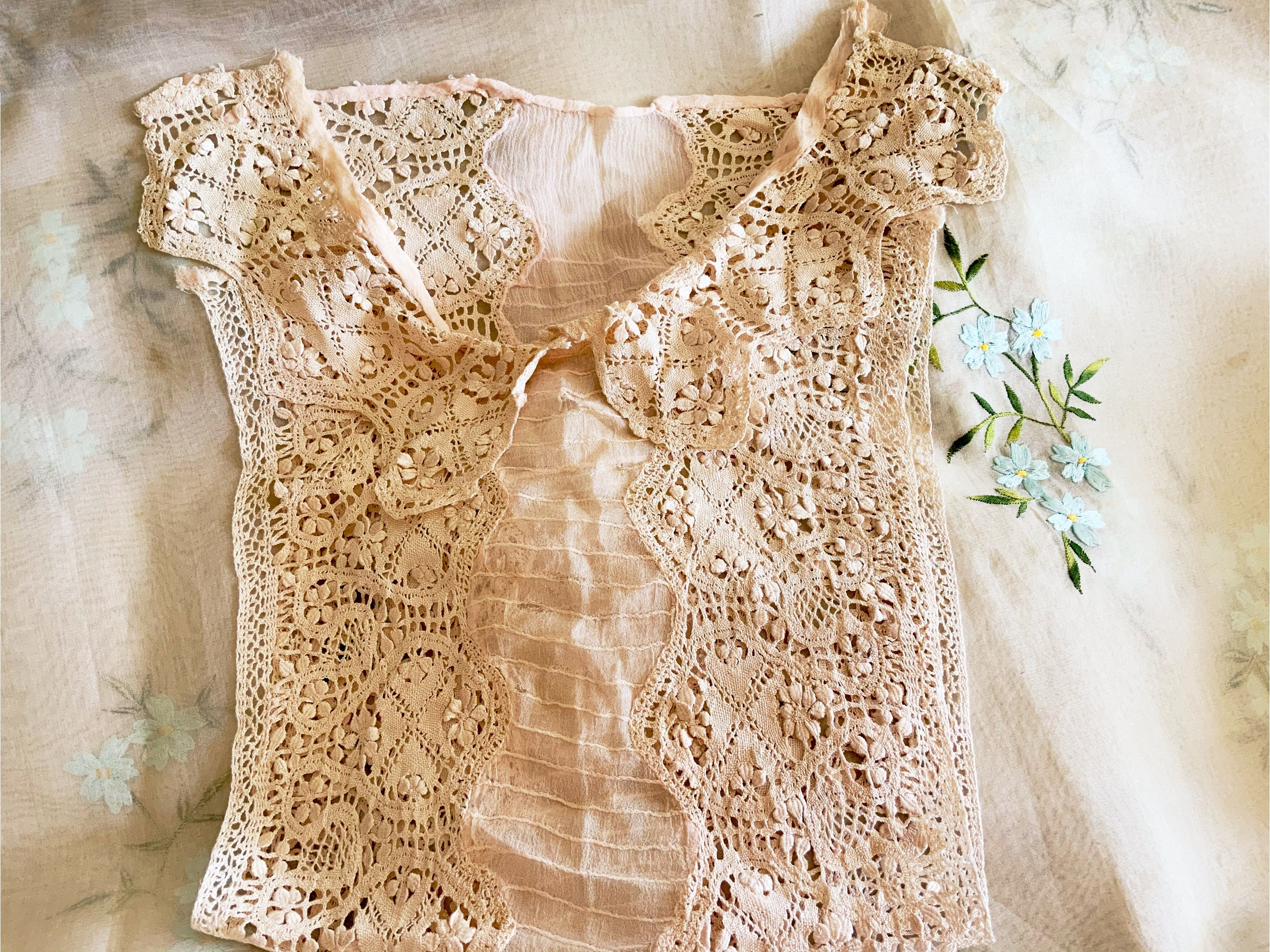 WEB限定お買い得商品の新着アイテム Antique Silk Maltese Lace Shirt Front - Handmade - Pintucks トップス