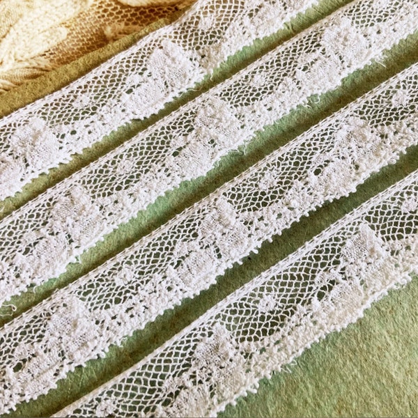 Yardage - Pretty White Vintage Net Lace Trim - Craft Dolls Bears Costumes Lampshades