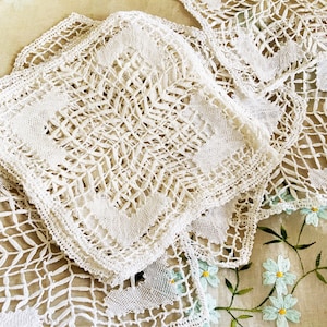 6x6in Handmade Fine Ivory Linen Bobbin Lace Square Doily - Appliqué - Motive - Vintage Decor Craft
