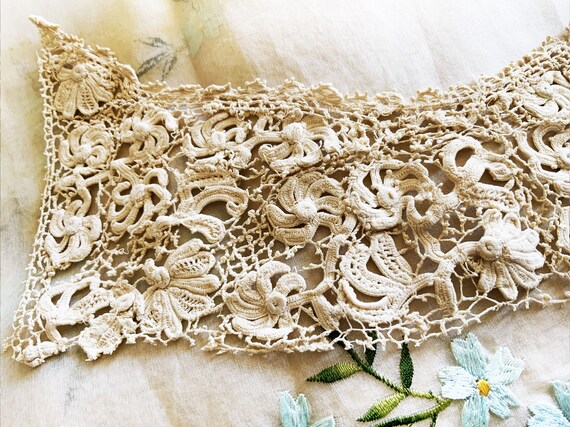 Antique Handmade Yoke - IrIsh Crochet Linen Lace … - image 3