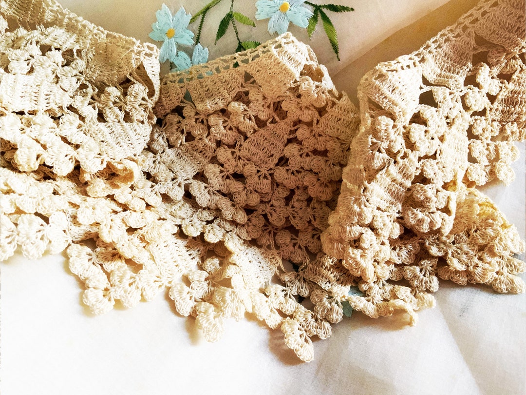 Lovely Vintage Ecru Hand Crocheted Lace Ruffle - Irish Crochet Flounce ...
