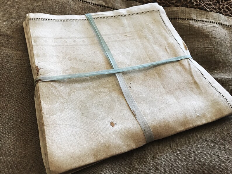Unused Vintage Scotland Vintage Set 6 Linen Damask Serviettes