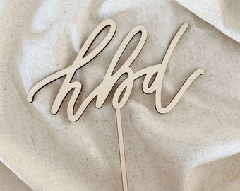 Adorno para tarta de feliz cumpleaños (HBD)