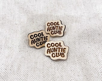Juego de pins del Club de Tías: pin de madera para regalar a la tía