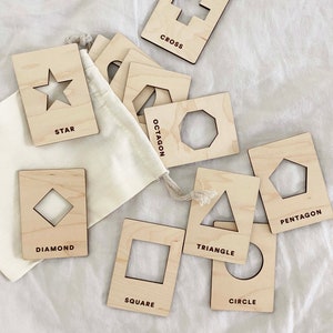 Minimal Wood 12 Shapes Flashcards