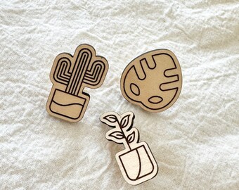 Pin de plantas de madera grabado: cactus, monstera, planta en maceta