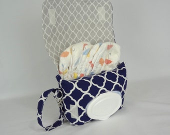 Diaper and Wipes Pouch - Navy Quatrefoil