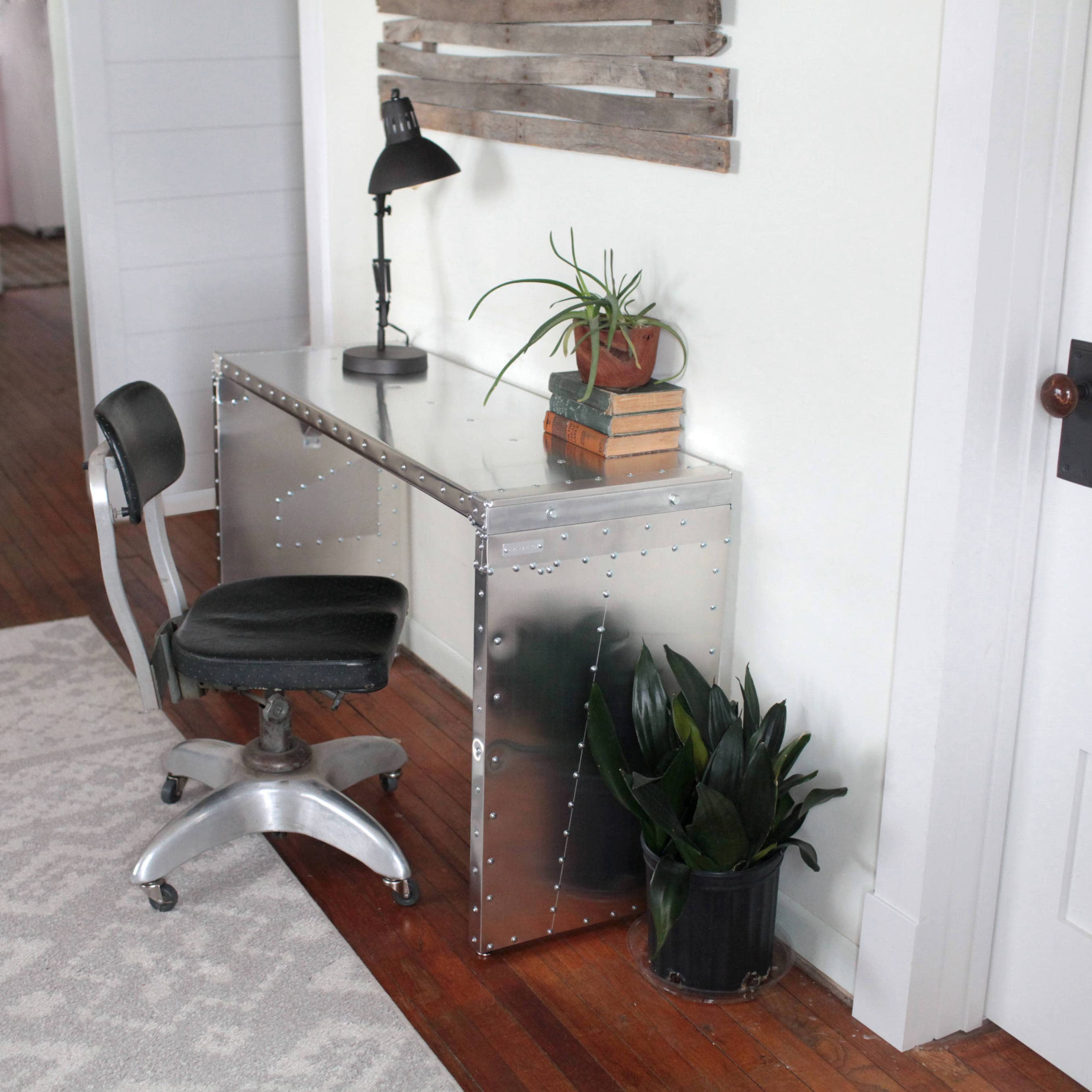 Air Boss console Table