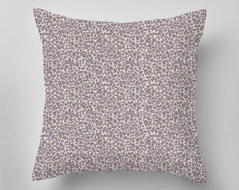 Outdoor Pillow - DITSY DAISY lilac