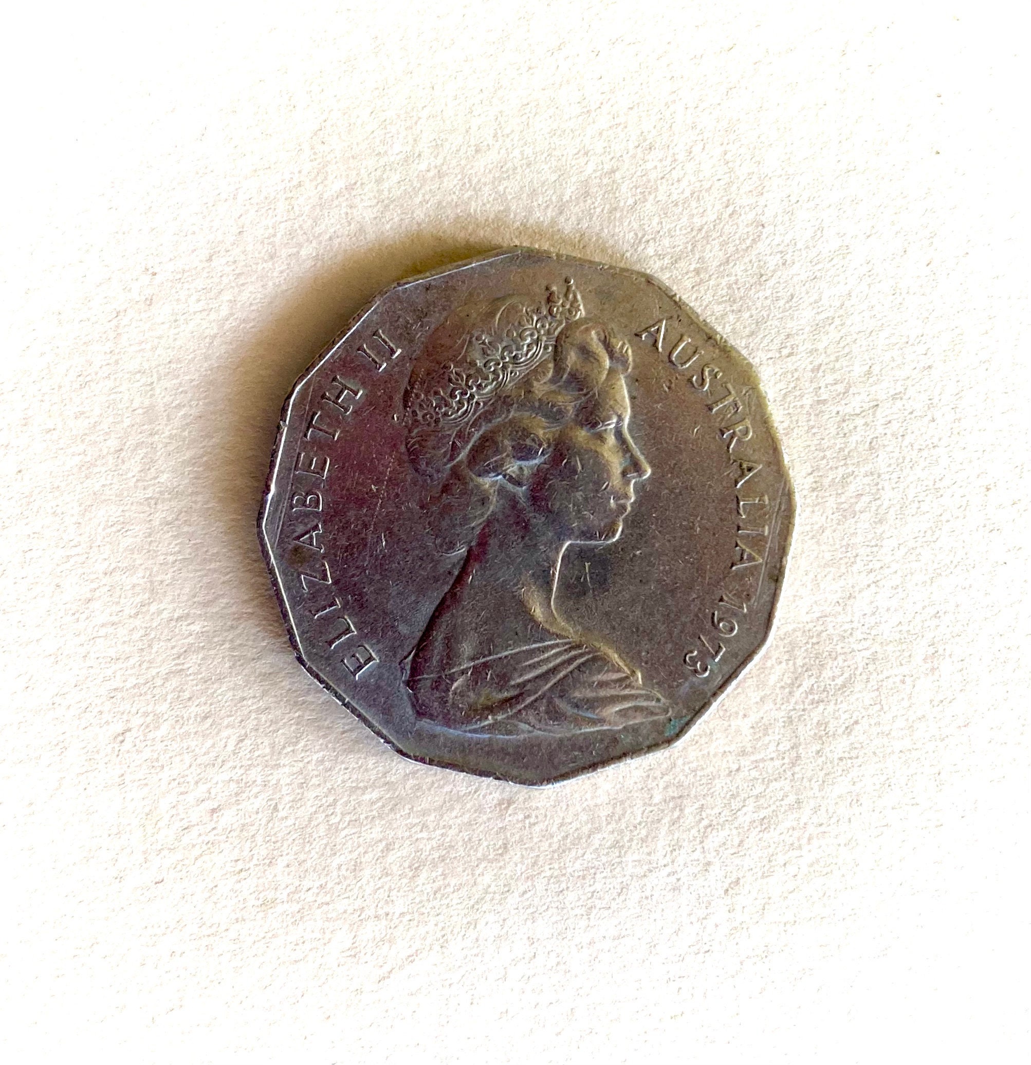 1973 Australia 50 Cent Coin – Queen Elizabeth, Kangaroo & Emu 12