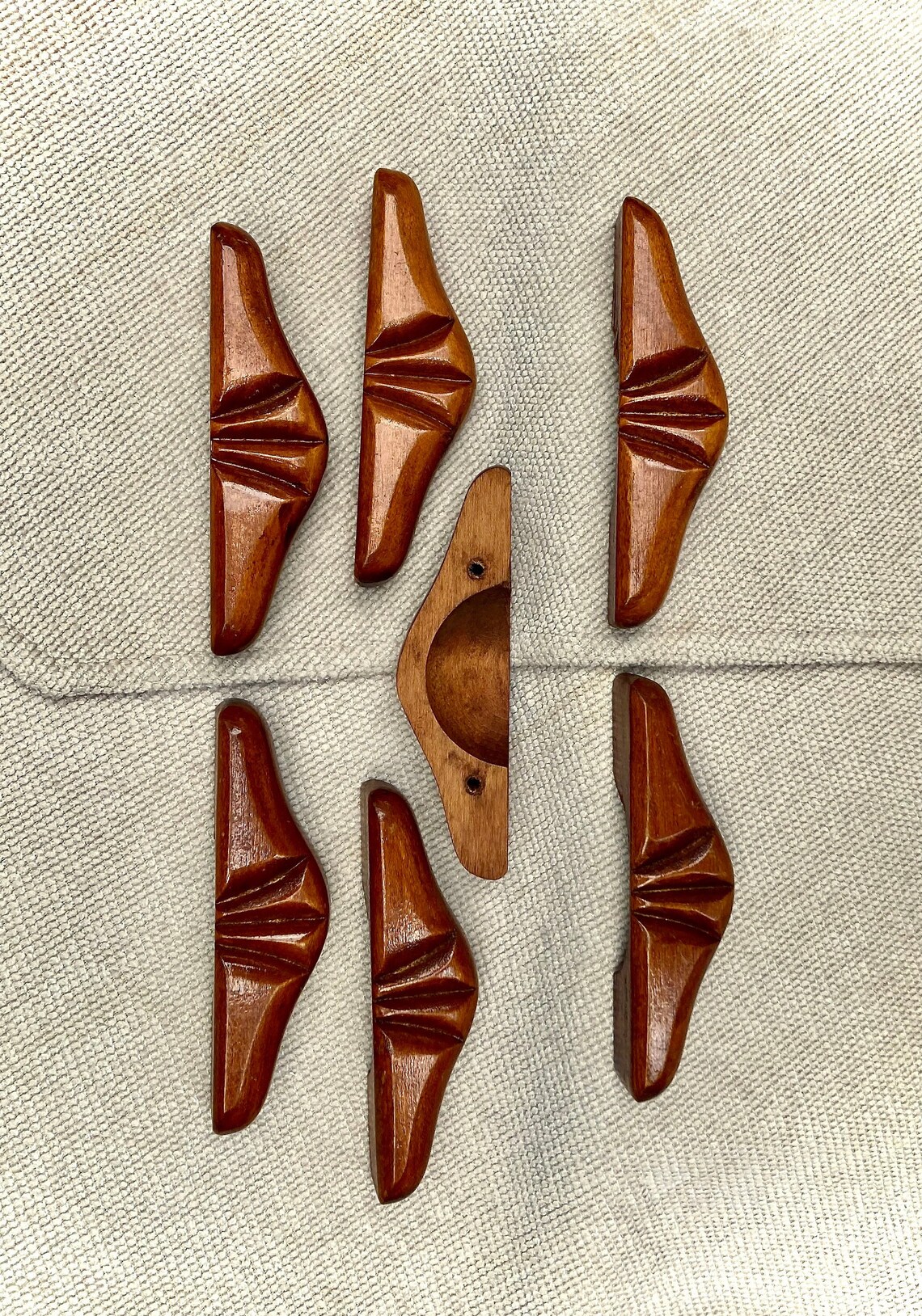 Antique Oak Drawer Pulls Carved Design Seven 7 Vintage Pulls Etsy
