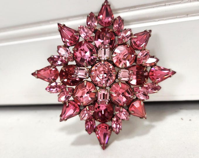 Rhinestone Pink Stones Brooch, Prong Setting Pin Set in Colored Metal ...