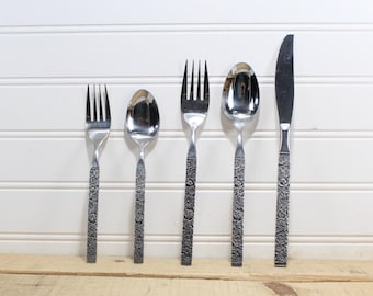 Hanford Forge, Finesse stainless flatware Glossy floral design SOLD SEPARATE, forks, spoons, knives, select what you need. 1990 Korea made