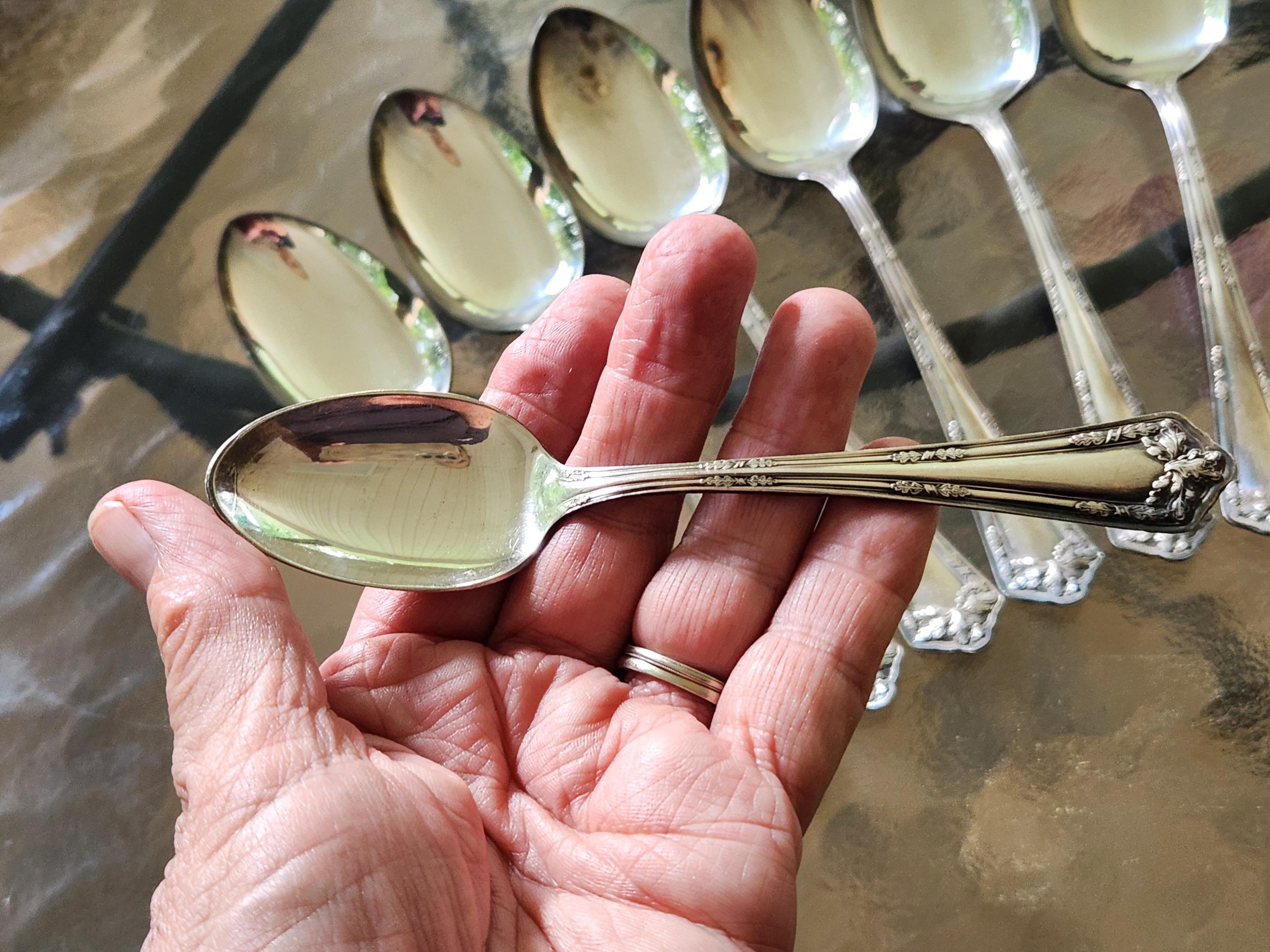 Wm. Rogers & Son AA, 1913 Fair Oak Set of 6 Tablespoons - 1