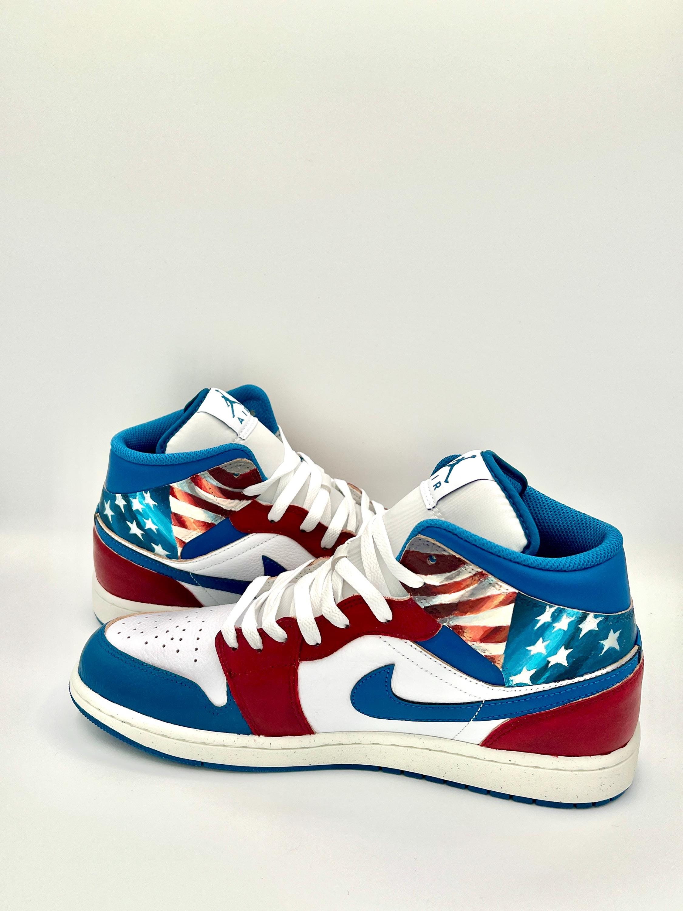 Nike アメリカ国旗デザイン スパイクシューズ Custom Hand-painted American Flag Jordan 1 Mid Sneakers - Etsy