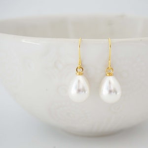 Pearl Teardrop Earrings | Bridesmaid Earrings | Wedding Jewelry