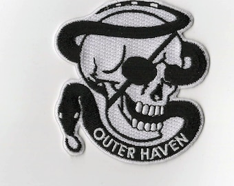 アウターヘイブン アイロン接着パッチ リボルバー オセロット メタル