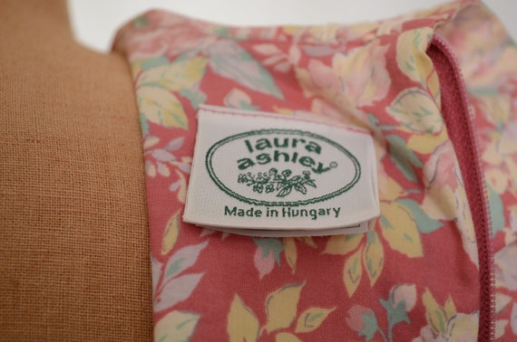 80s/90s Laura Ashley Mauve Floral Cotton Garden P… - image 5